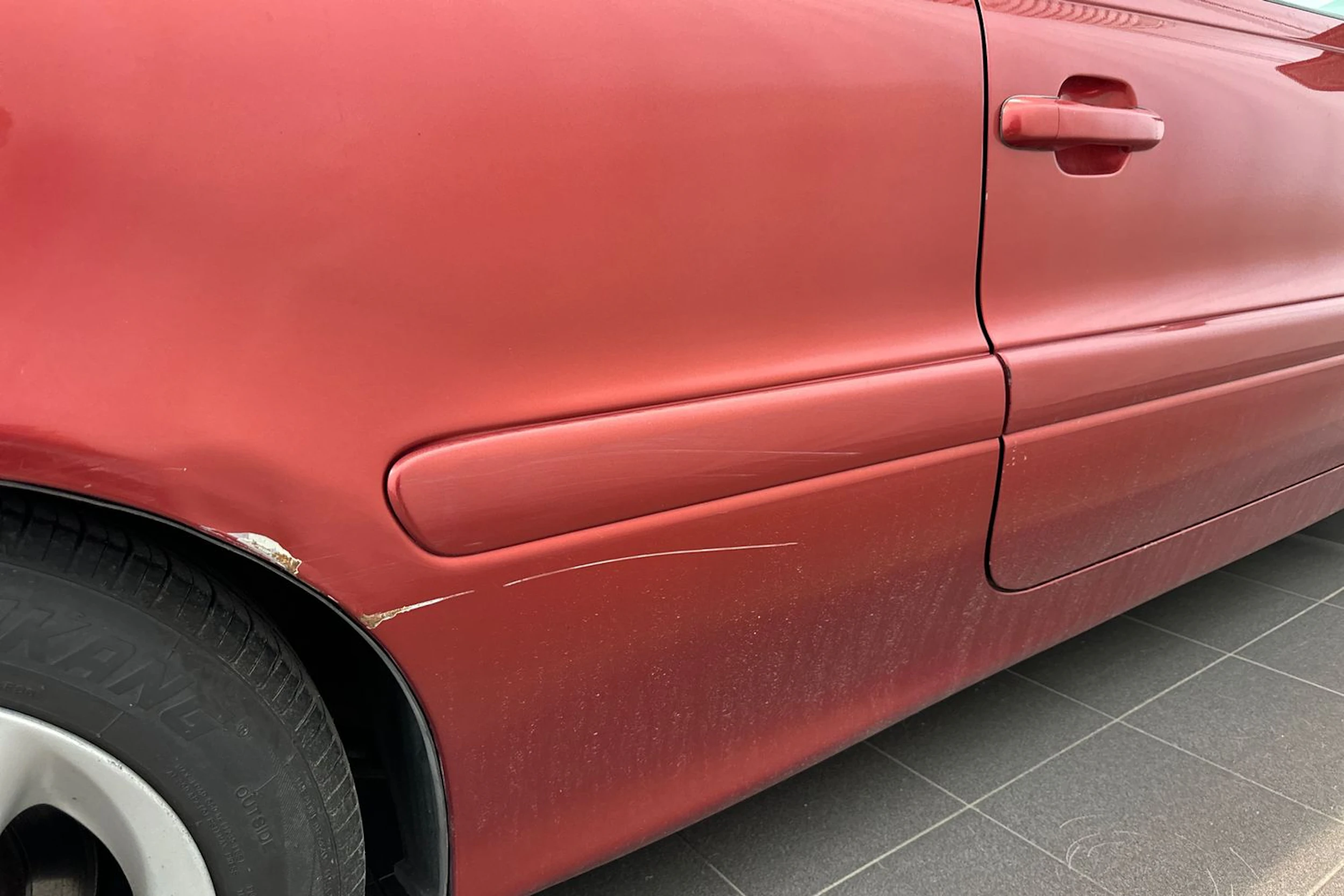 Punainen Volvo C70 1998 kuva 24.