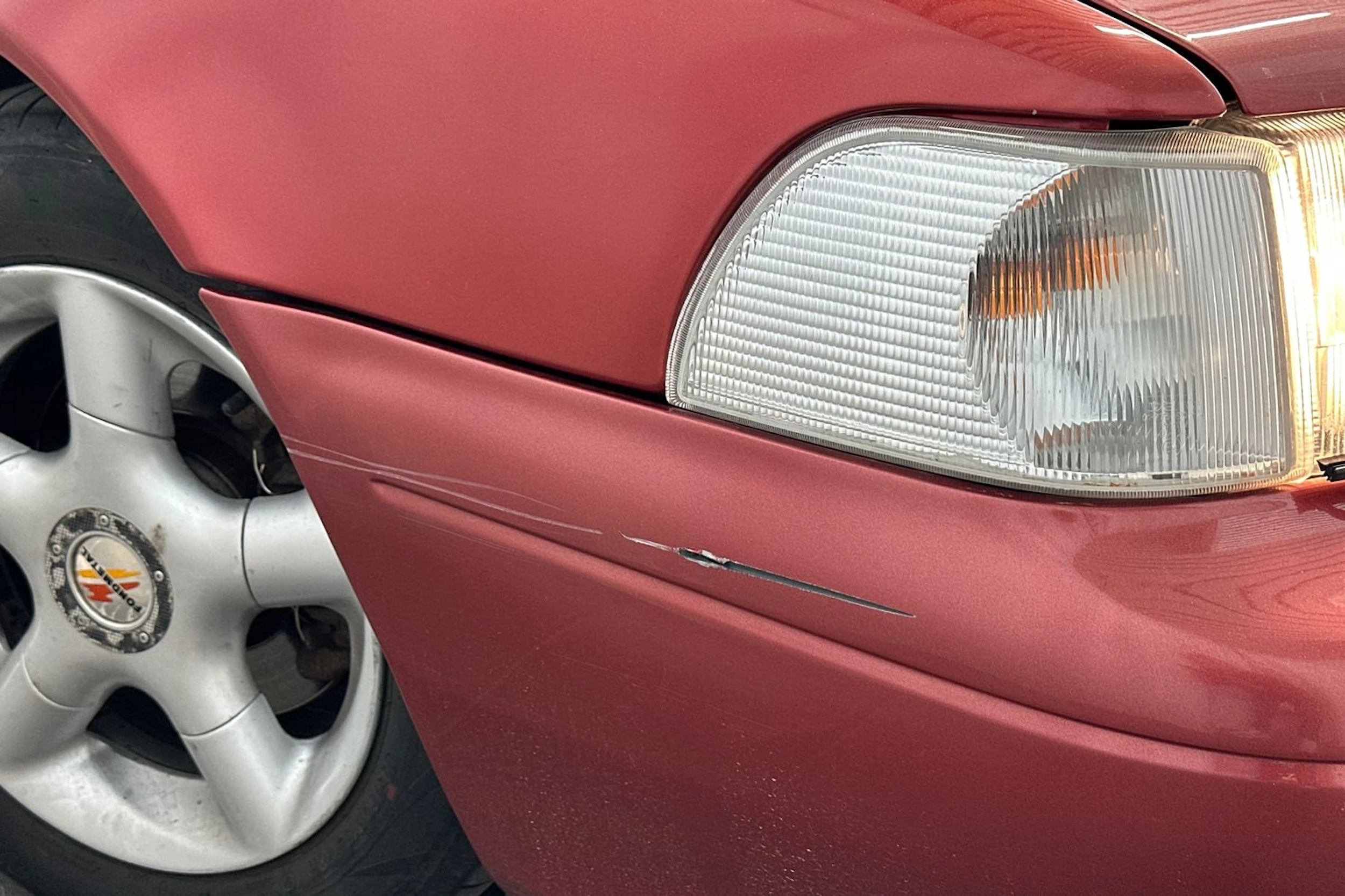 Punainen Volvo C70 1998 kuva 25.