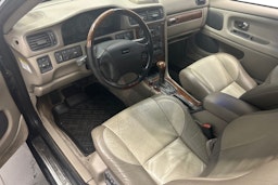 musta Volvo C70 1998 kuva 6.