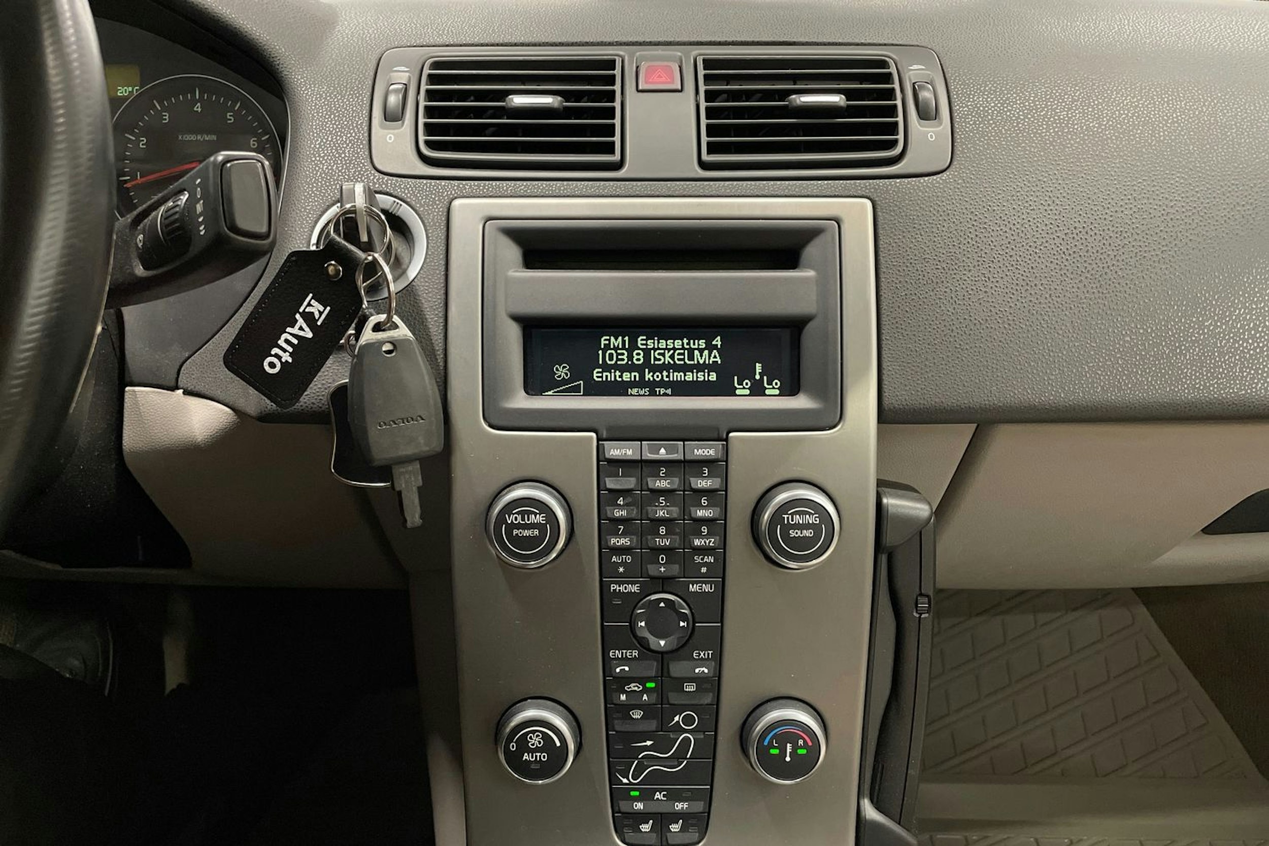 ruskea (beige) Volvo C70 2007 kuva 17.