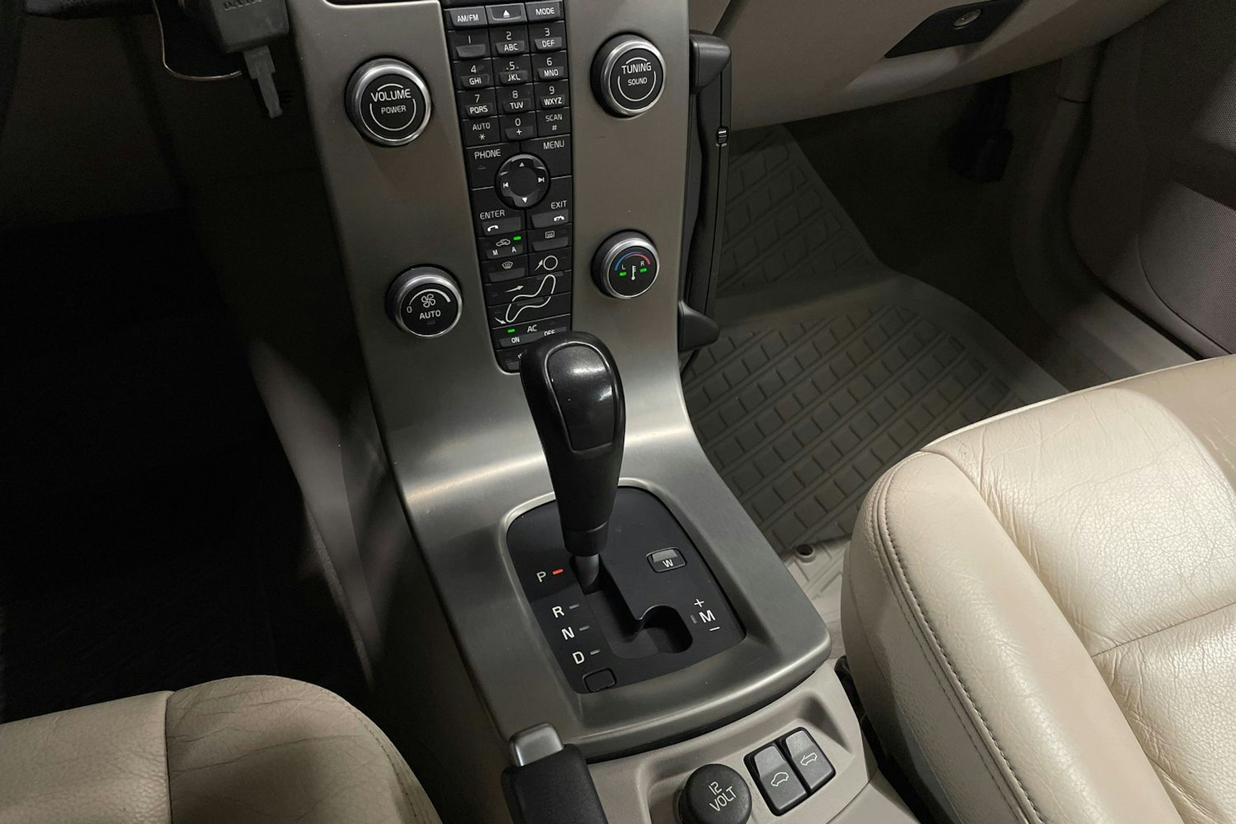 ruskea (beige) Volvo C70 2007 kuva 18.