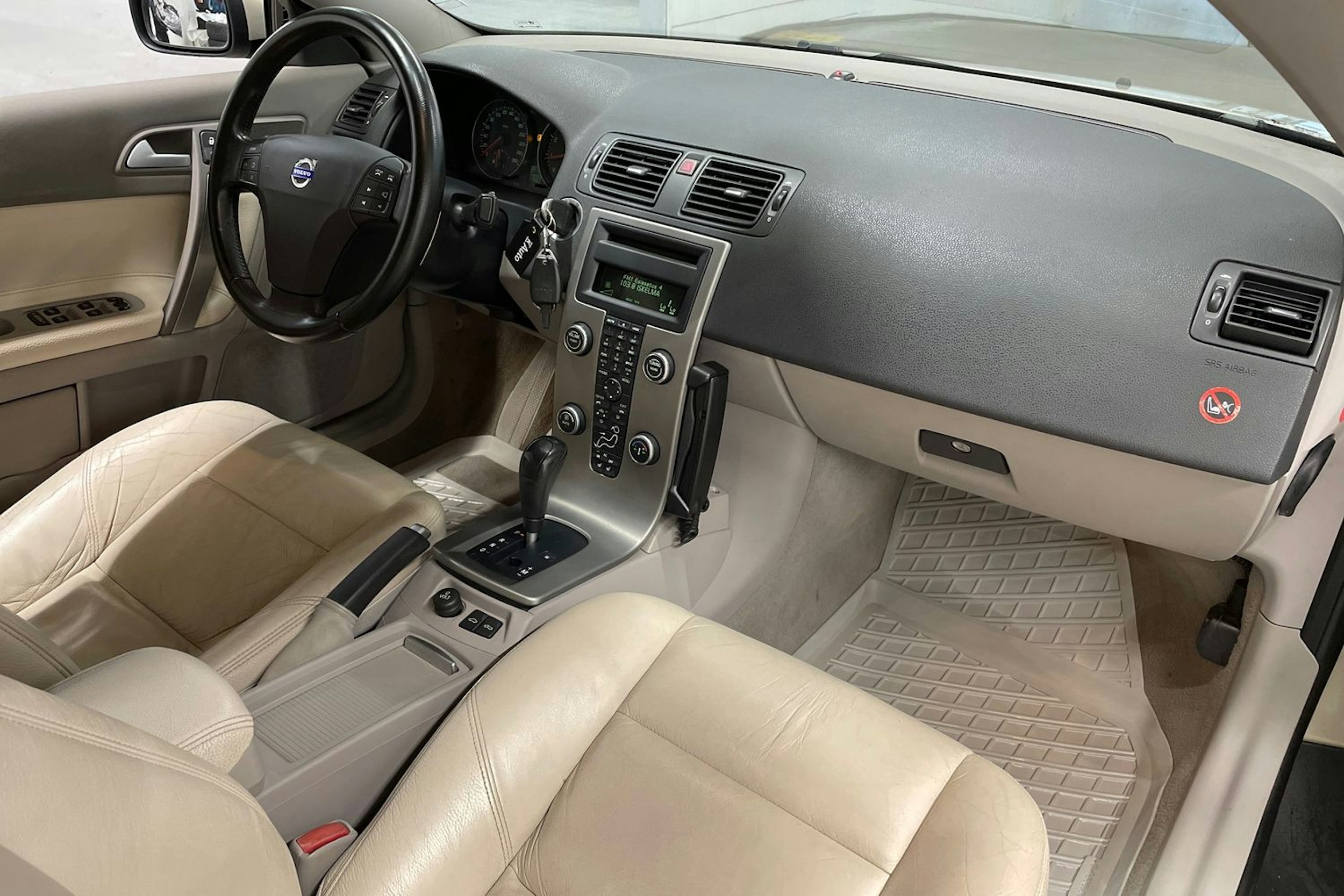 ruskea (beige) Volvo C70 2007 kuva 24.