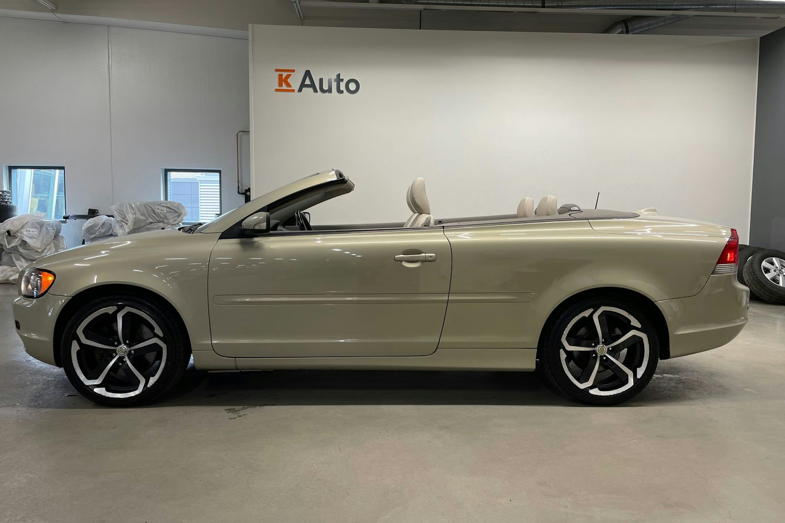 ruskea (beige) Volvo C70 2007 kuva 29.