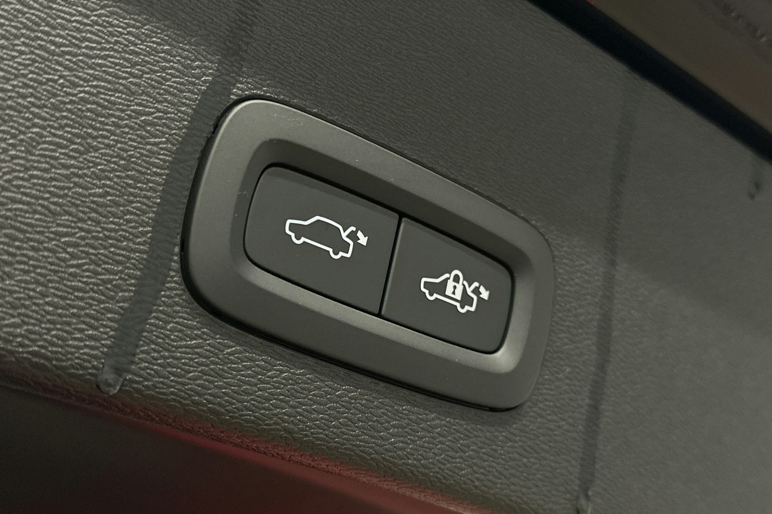 musta Volvo EC40 2024 kuva 15.