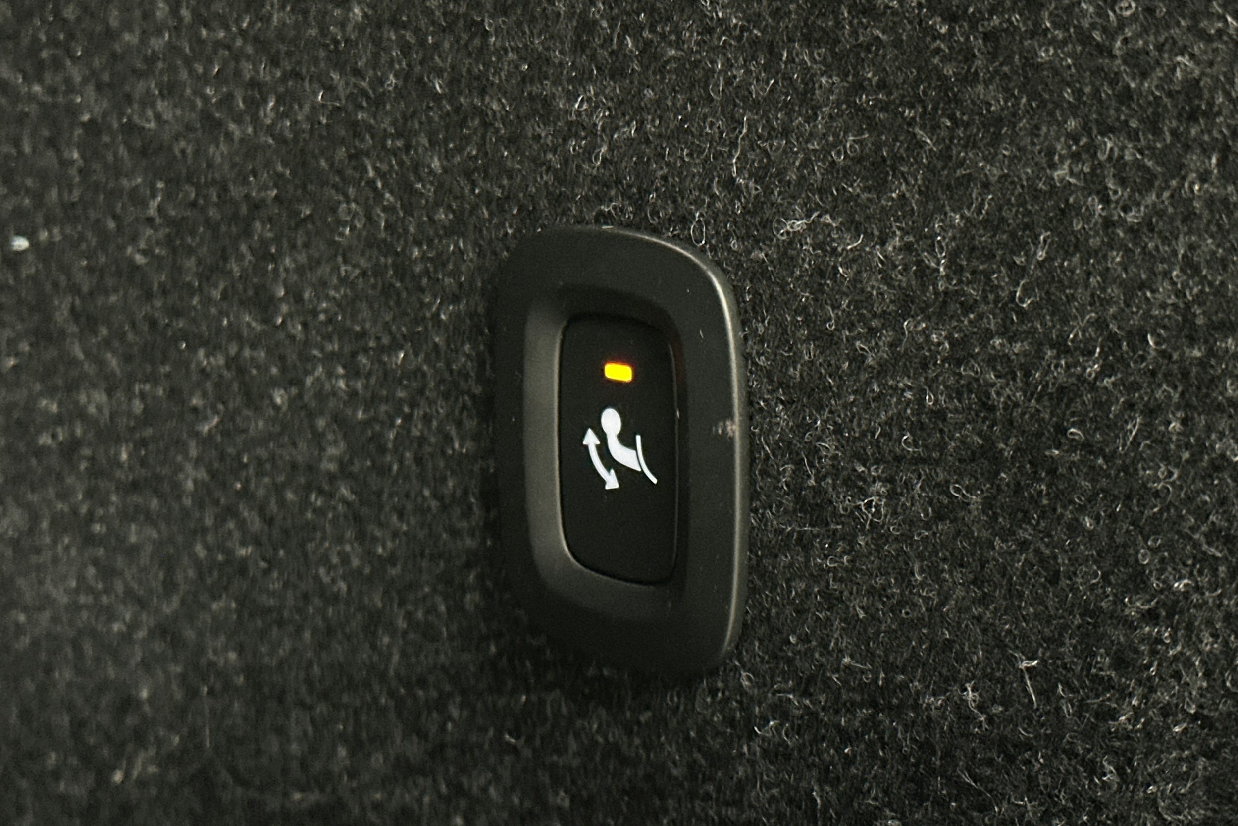 musta Volvo EC40 2024 kuva 16.