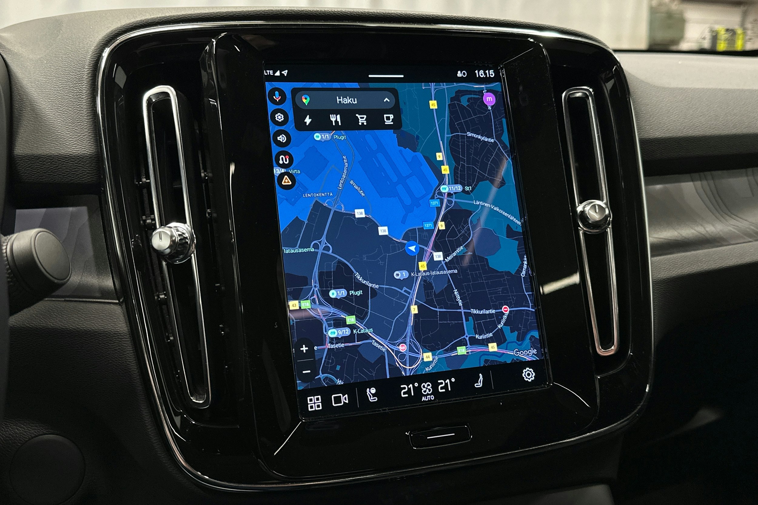 musta Volvo EC40 2024 kuva 25.