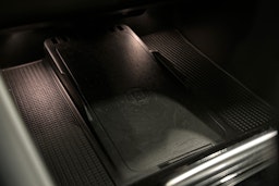 musta Volvo EC40 2024 kuva 30.