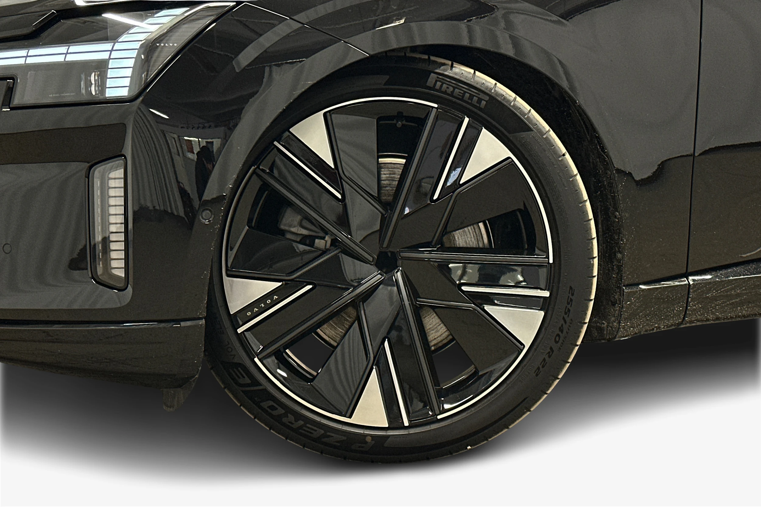 musta Volvo ES90 2026 kuva 9.