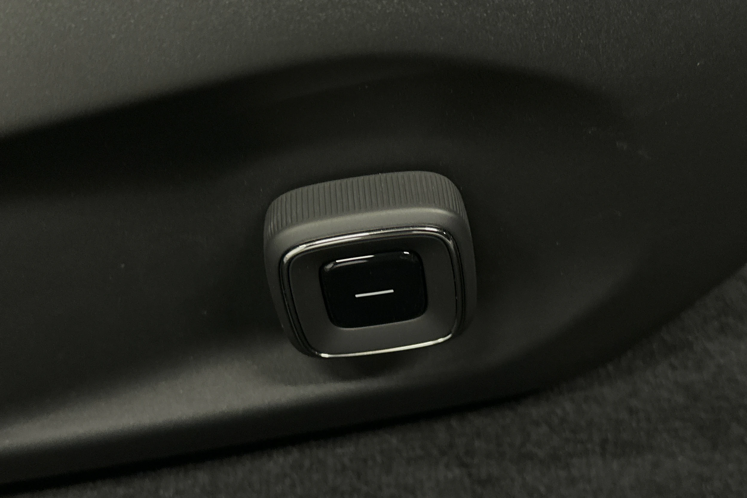 musta Volvo ES90 2026 kuva 18.