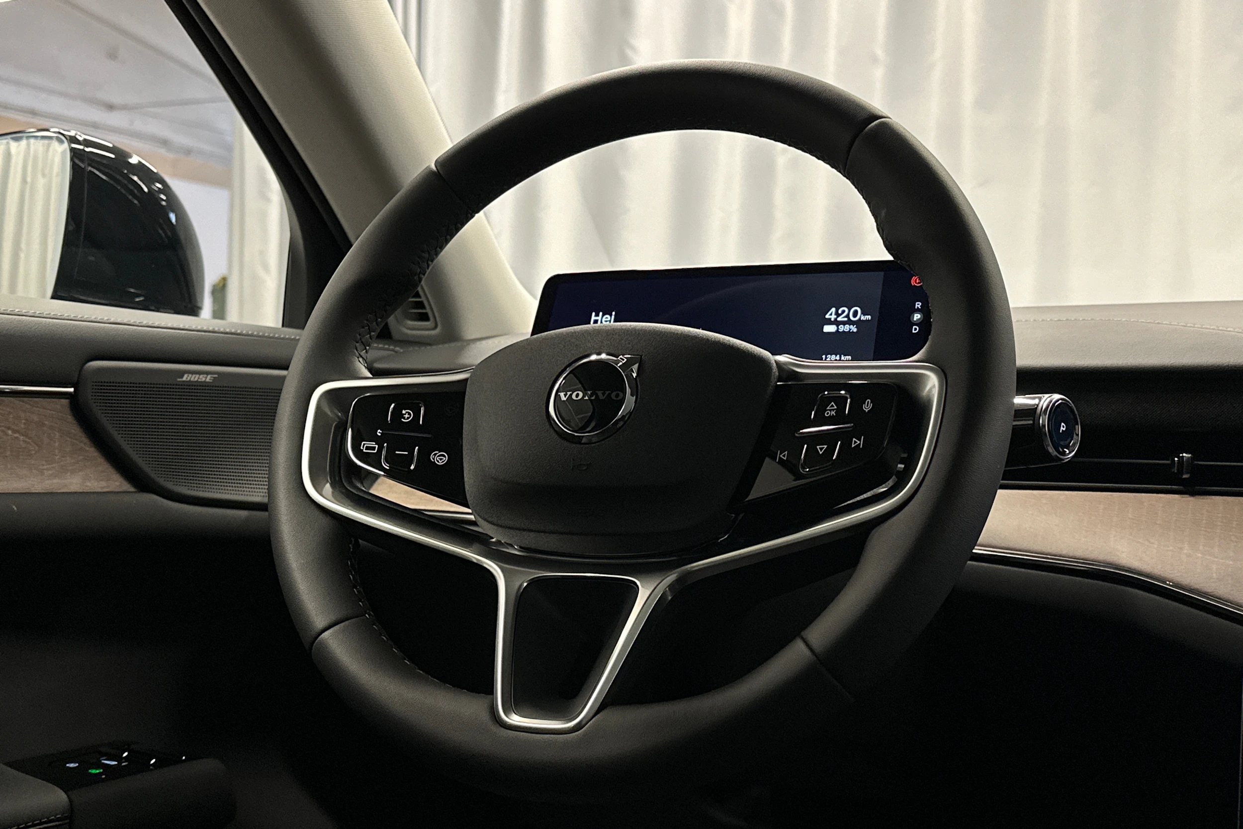 musta Volvo ES90 2026 kuva 19.