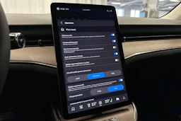 musta Volvo ES90 2026 kuva 27.