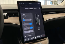 musta Volvo ES90 2026 kuva 32.