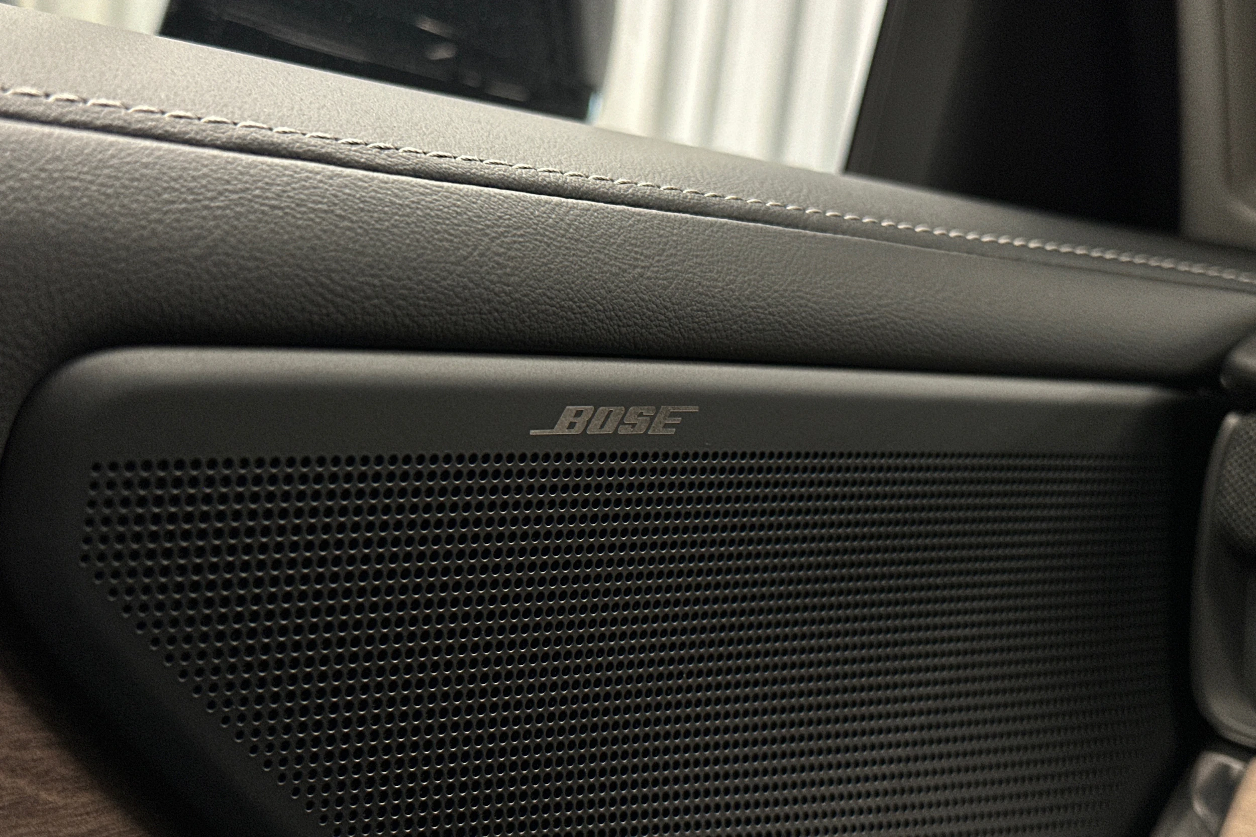 musta Volvo ES90 2026 kuva 35.