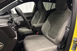 keltainen Volvo EX30 2024 kuva 10.