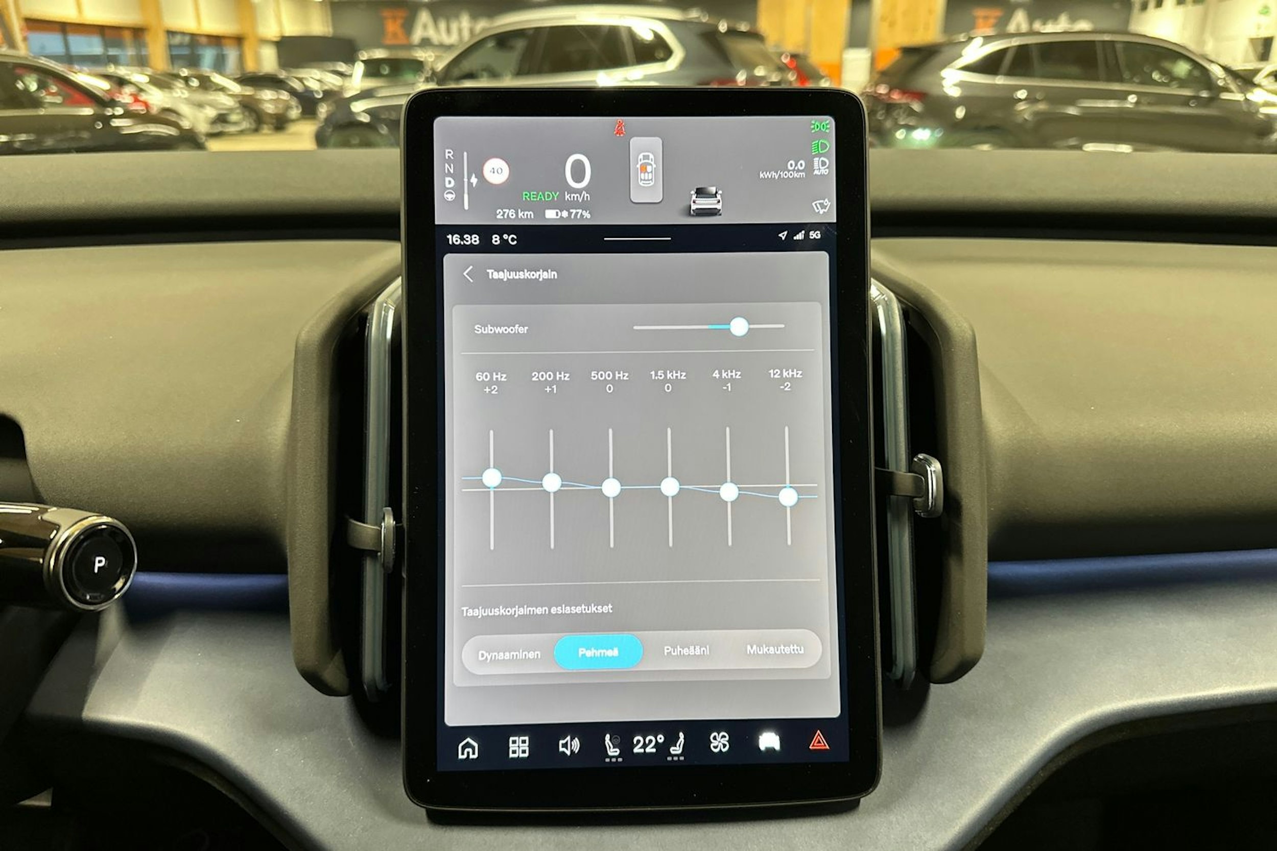 harmaa Volvo EX30 2024 kuva 20.