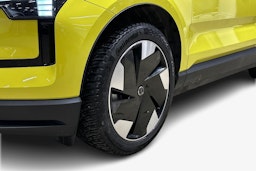 keltainen Volvo EX30 2024 kuva 11.