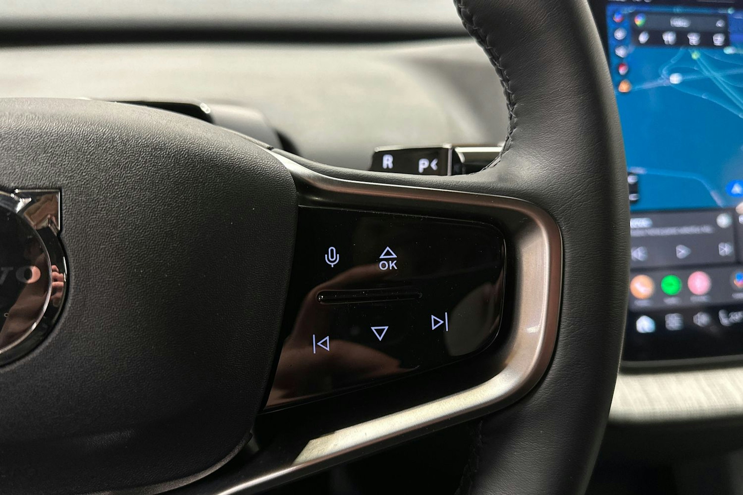 keltainen Volvo EX30 2024 kuva 27.