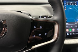 keltainen Volvo EX30 2024 kuva 27.