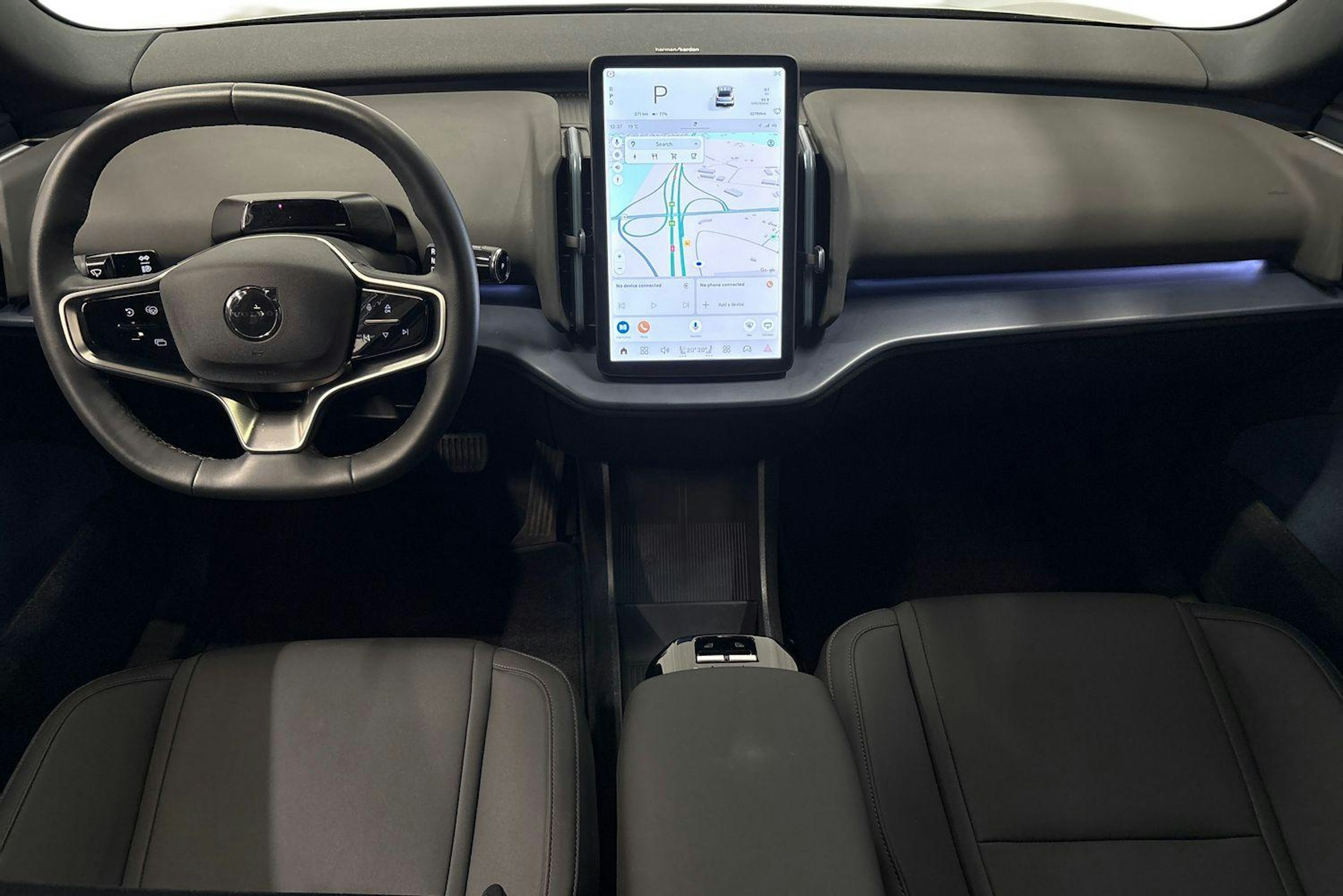 musta Volvo EX30 2024 kuva 9.