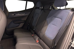 musta Volvo EX30 2024 kuva 10.