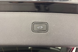 musta Volvo EX30 2024 kuva 16.