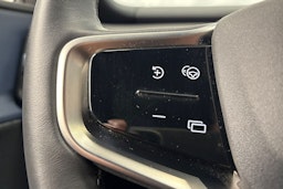 musta Volvo EX30 2024 kuva 17.