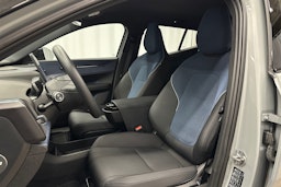 harmaa Volvo EX30 2024 kuva 16.