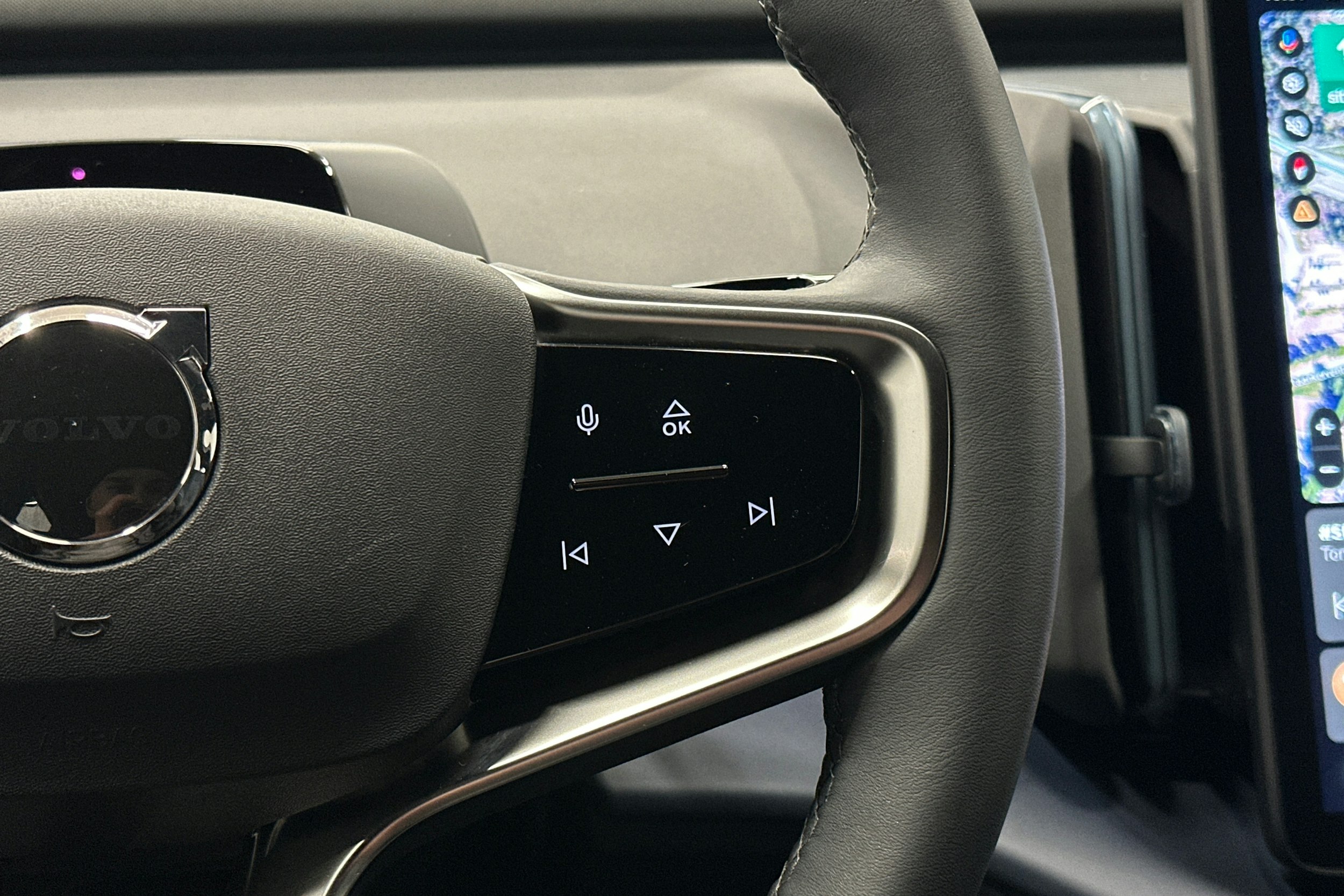 harmaa Volvo EX30 2024 kuva 19.