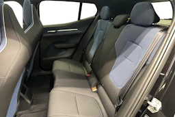 musta Volvo EX30 2024 kuva 8.