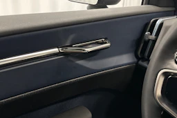 musta Volvo EX30 2024 kuva 15.