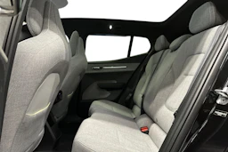 musta Volvo EX30 2024 kuva 11.