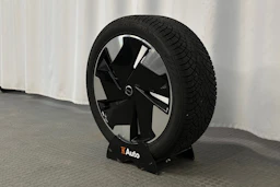 musta Volvo EX30 2024 kuva 13.