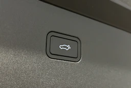 musta Volvo EX30 2024 kuva 16.