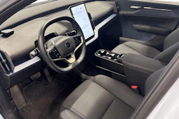 sininen Volvo EX30 2025 kuva 3.