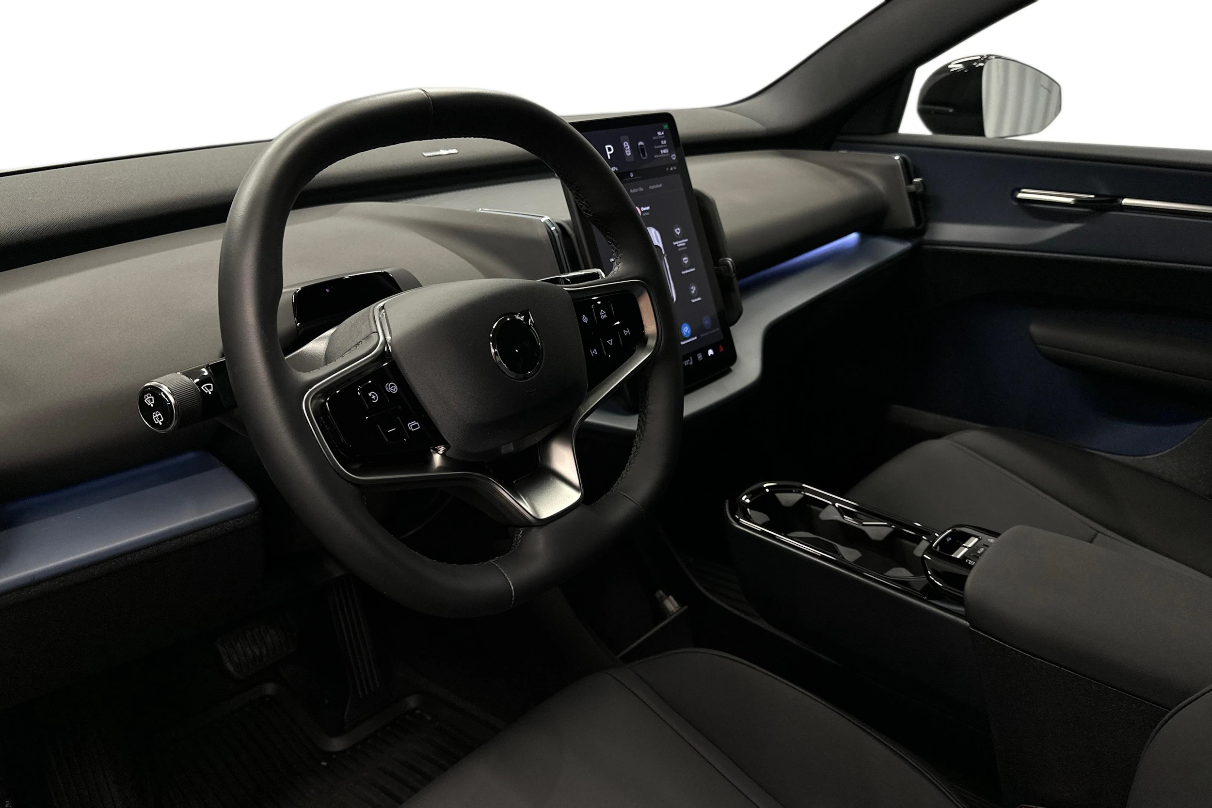 musta Volvo EX30 2026 kuva 6.