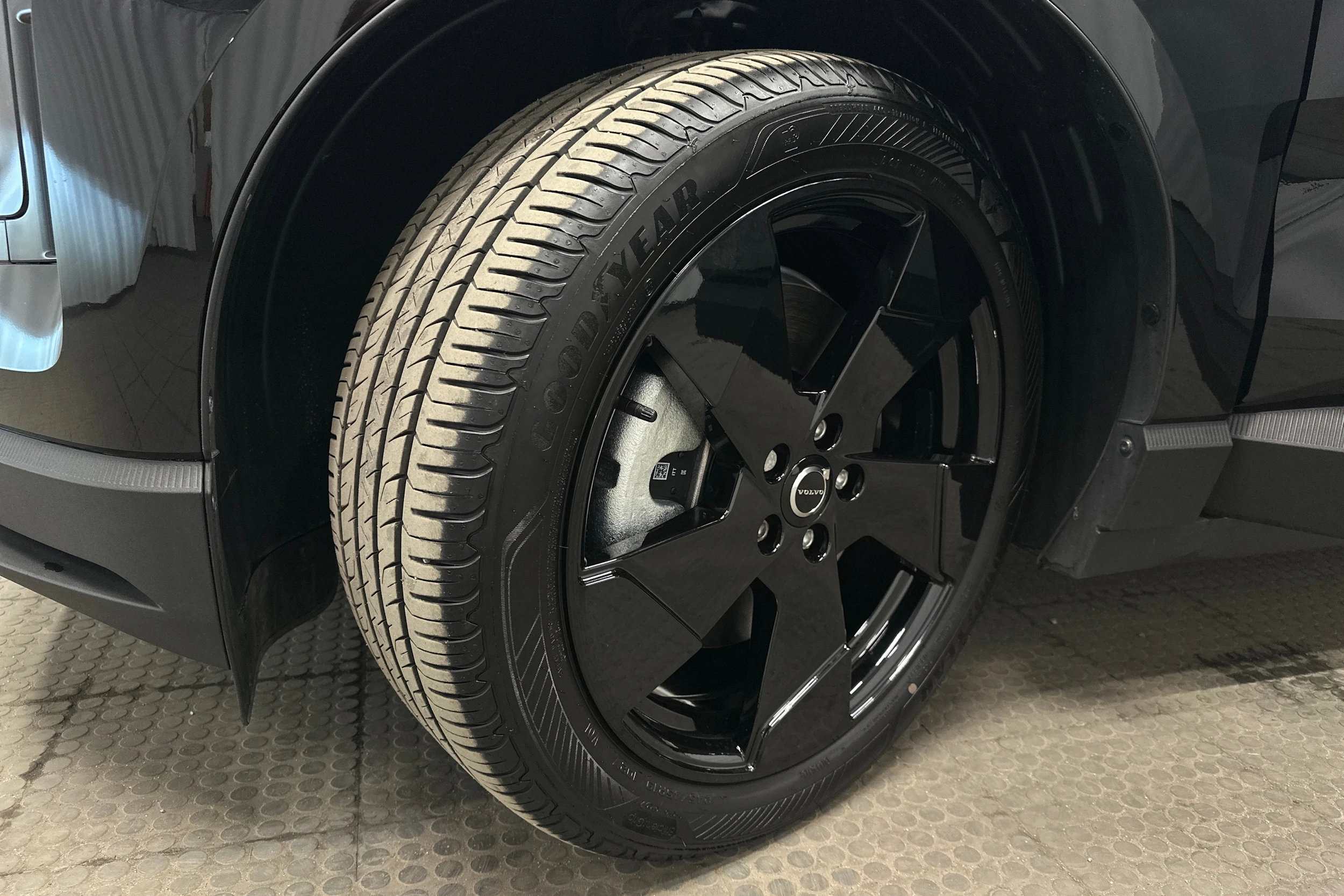 musta Volvo EX30 2026 kuva 10.