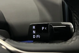 musta Volvo EX30 2026 kuva 13.
