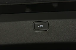 musta Volvo EX30 2026 kuva 36.