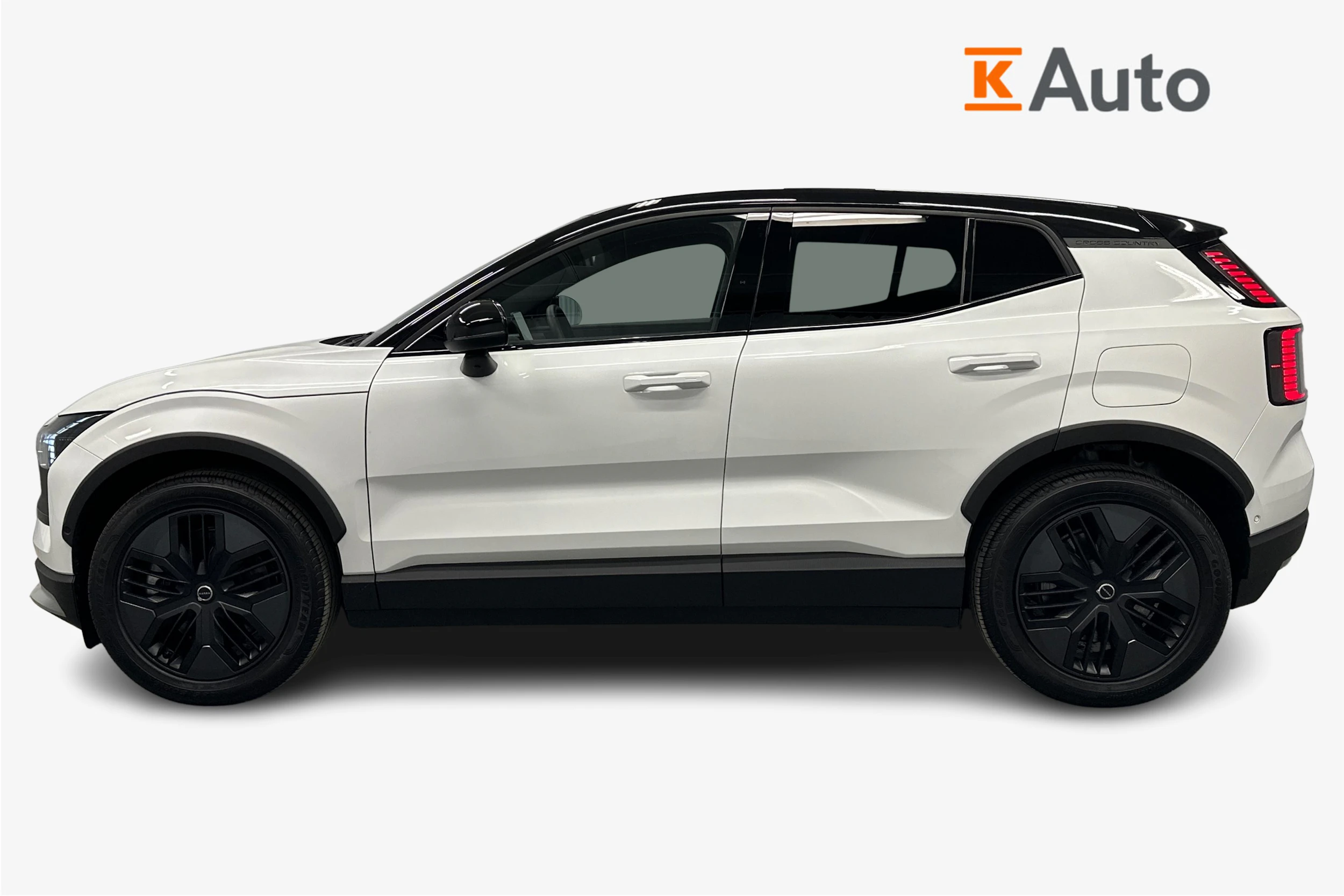 valkoinen Volvo EX30 Cross Country 2025 kuva 5.