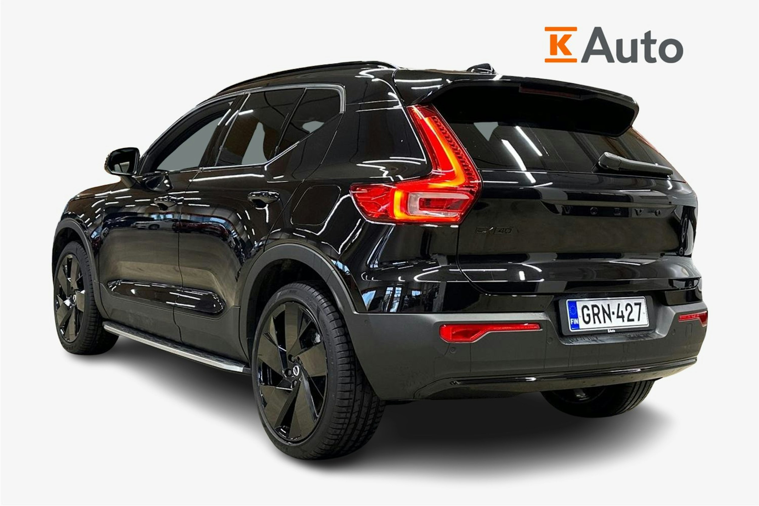 musta Volvo EX40 2025 kuva 2.