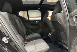 musta Volvo EX40 2025 kuva 16.