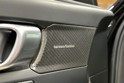 musta Volvo EX40 2025 kuva 20.