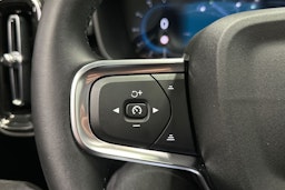 musta Volvo EX40 2025 kuva 31.