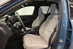 sininen Volvo EX40 2025 kuva 14.