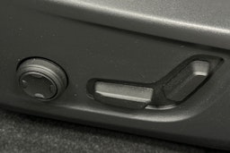 sininen Volvo EX40 2025 kuva 15.