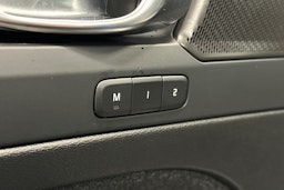 sininen Volvo EX40 2025 kuva 16.