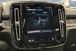 sininen Volvo EX40 2025 kuva 26.