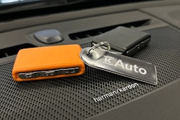 sininen Volvo EX40 2025 kuva 31.