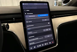 harmaa Volvo EX90 2025 kuva 18.