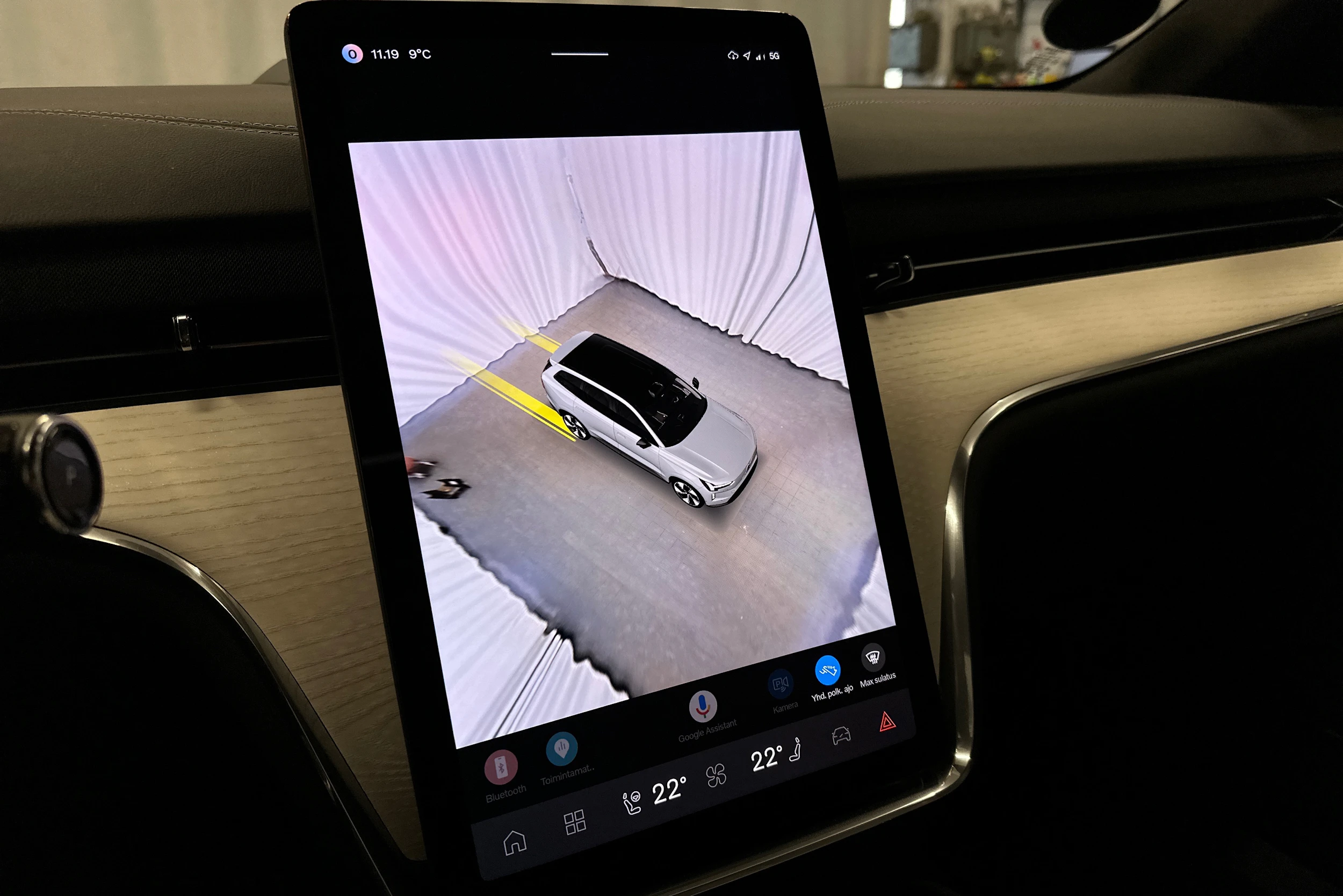 harmaa Volvo EX90 2025 kuva 19.